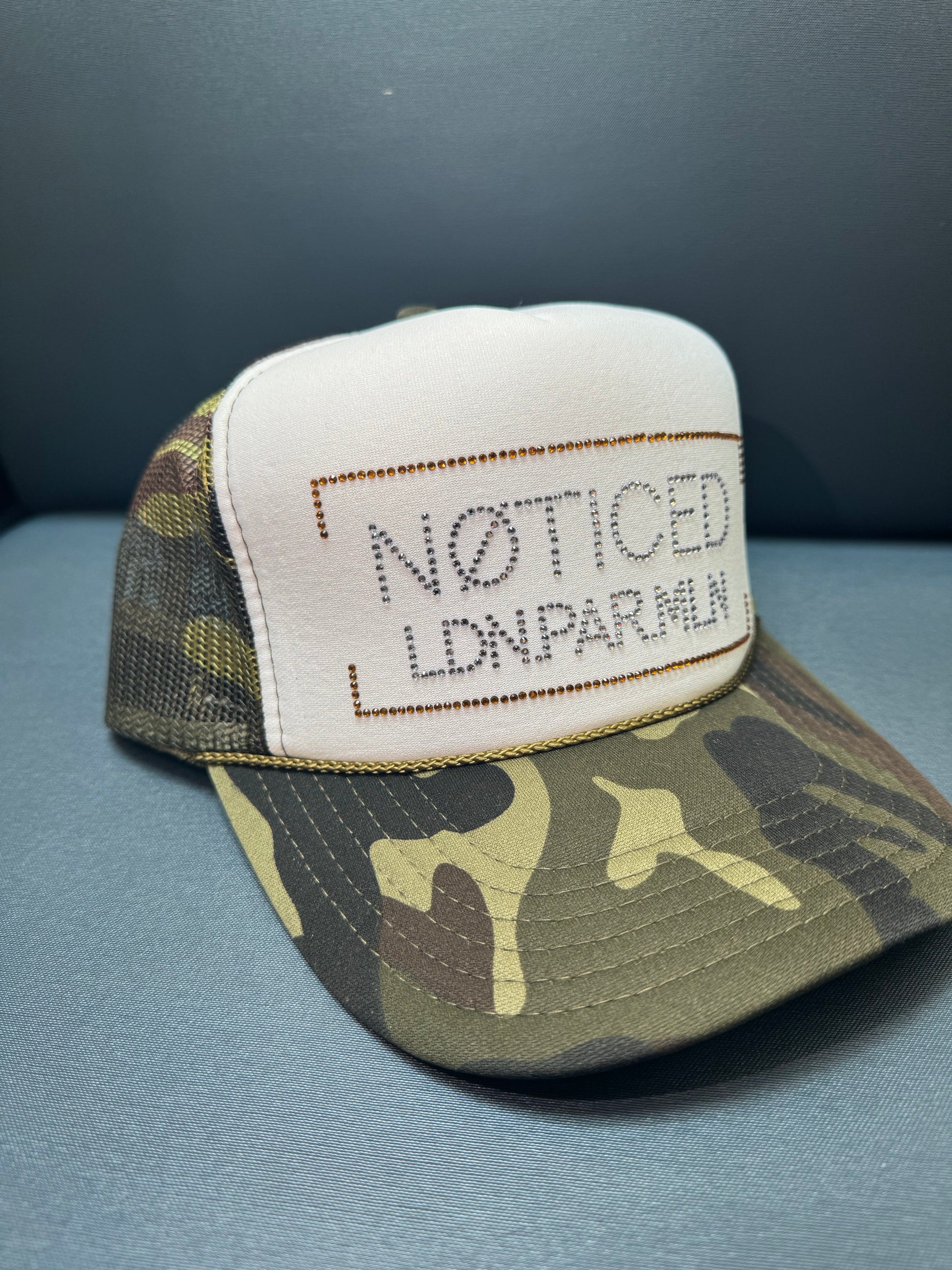 LDN.PAR.MIL Camo/White Trucker